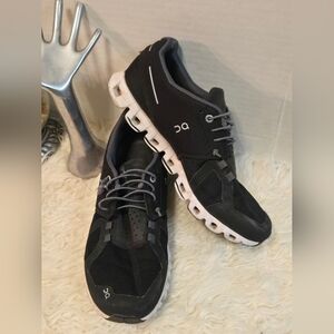 On Running Men's Black Running Shoes